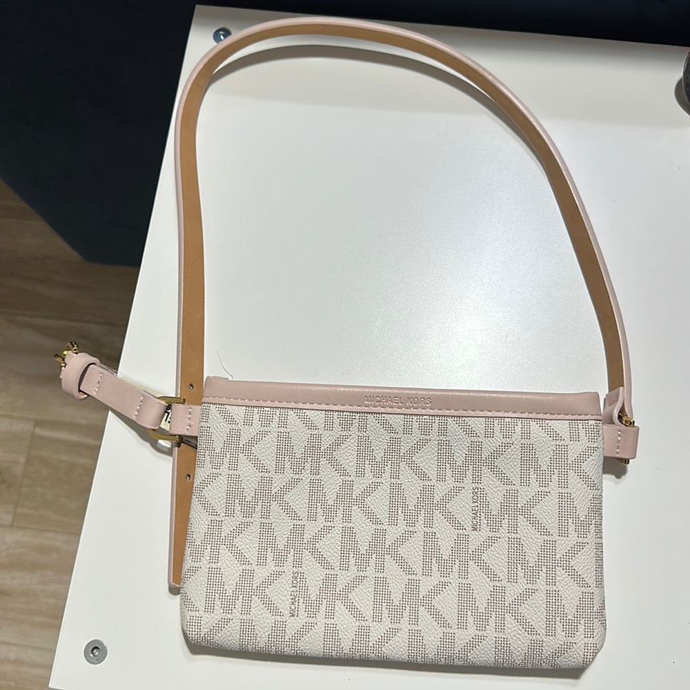 Michale Kors belt bag
